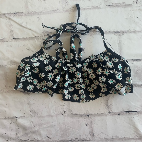 5/$35💥🌞California Waves Bikini Top🌞 - Picture 1 of 5